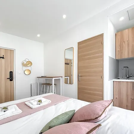 Des Camelias Apartment *